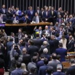 Política: Câmara aprova aumento gradual da licença-paternidade, que chegará a 20 dias até 2029