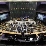 Política: Câmara retoma tentativa de votar projeto Antifacção em meio a impasse entre governo e bancada de direita