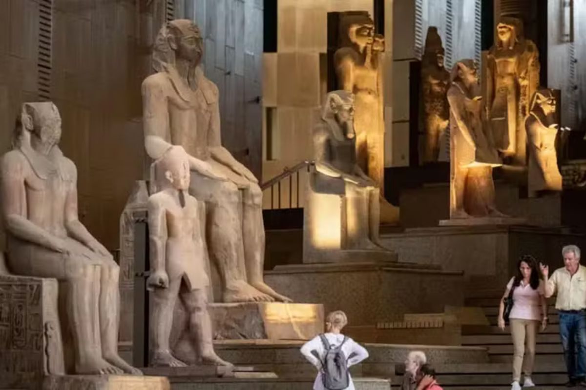 Cultura: Grande Museu Egípcio abre oficialmente e exibe pela primeira vez a tumba completa de Tutancâmon