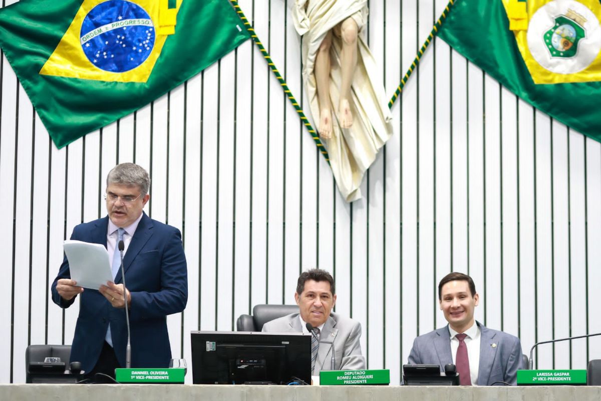 Política: Alece aprova CNH gratuita para mulheres vítimas de violência no Ceará