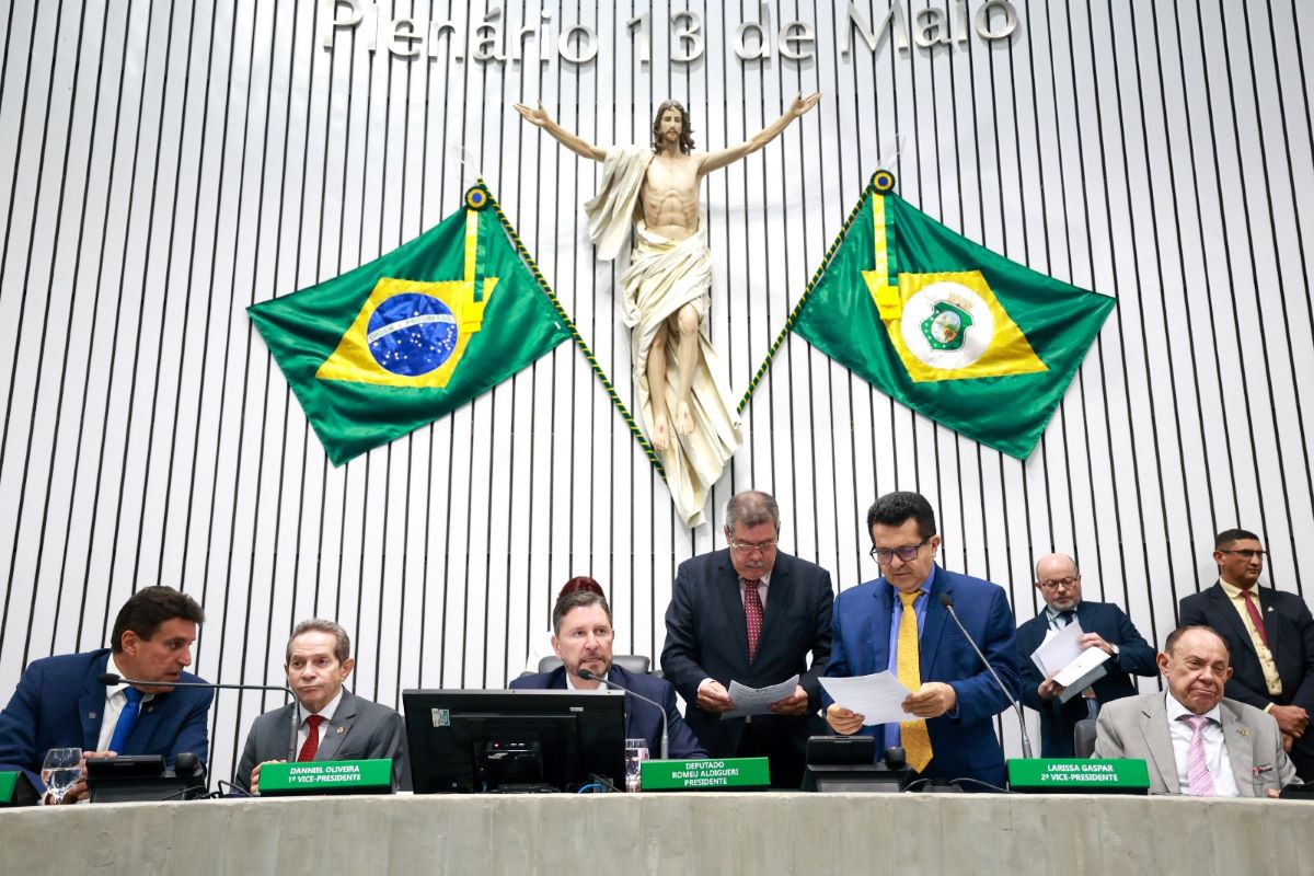 Política: Alece aprova indicação de Sâmia Farias para Defensoria Pública-Geral e PEC que muda quórum para criação de CPIs