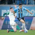 Futebol: Palmeiras sofre virada do Grêmio e vê título do Brasileirão ficar mais distante