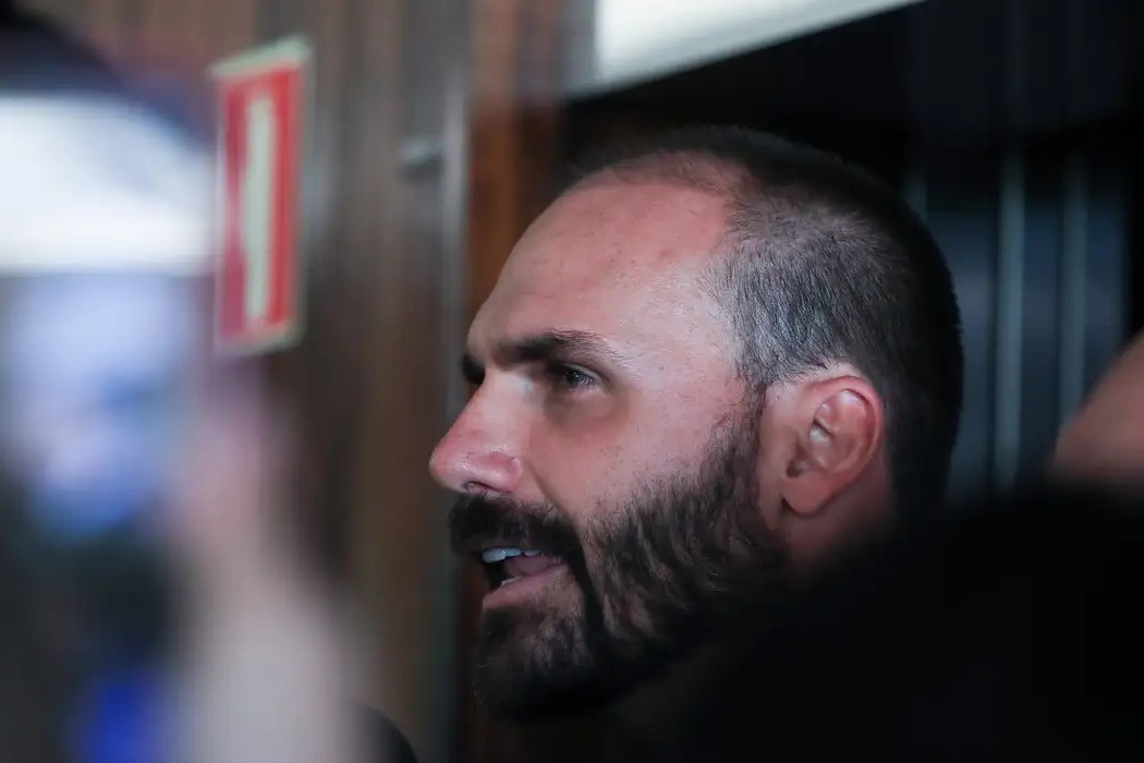 Justiça: STF forma maioria para tornar Eduardo Bolsonaro réu no caso do tarifaço