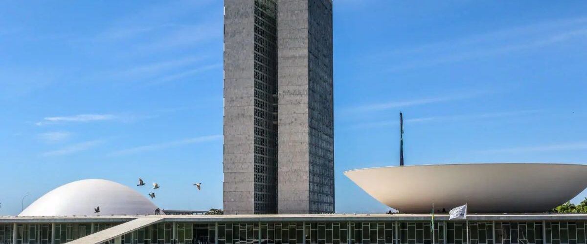 Apuração: CPI do INSS mira presidentes de bancos por irregularidades em consignados e pode convocar Daniel Vorcaro