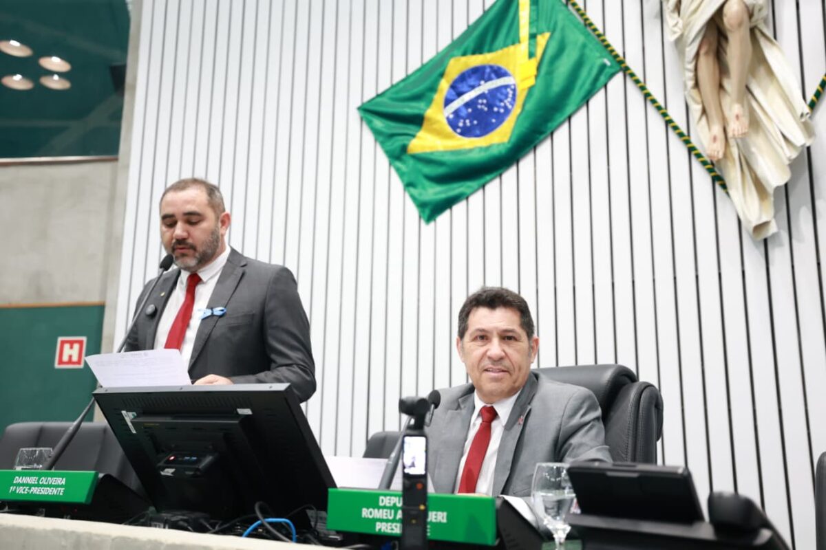 Política: Alece aprova cinco novos projetos de lei de deputados cearenses