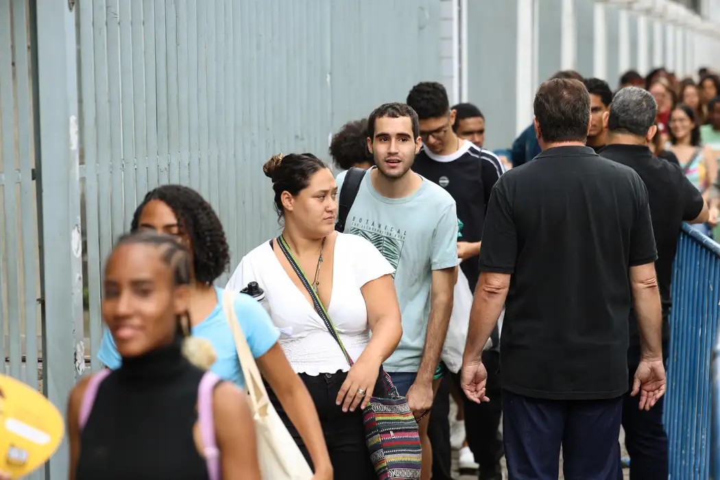 Educação: Enem 2025 registra presença de 70% dos inscritos nas duas etapas e MEC anuncia mudanças para 2026