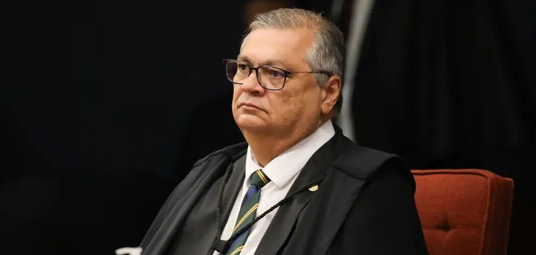 Justiça: Flávio Dino suspende trecho de projeto que libera emendas do orçamento secreto