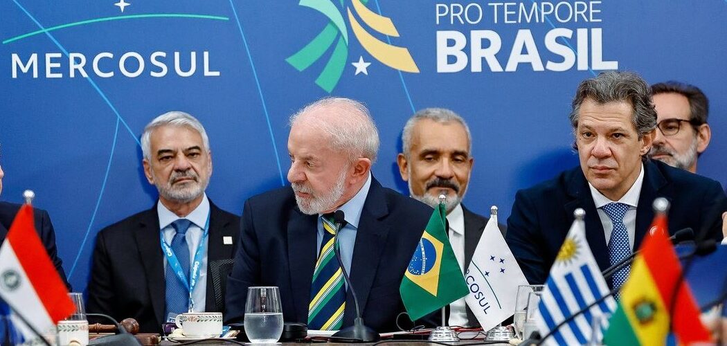 Internacional: Lula alerta que intervenção militar na Venezuela pode gerar catástrofe humanitária na América do Sul