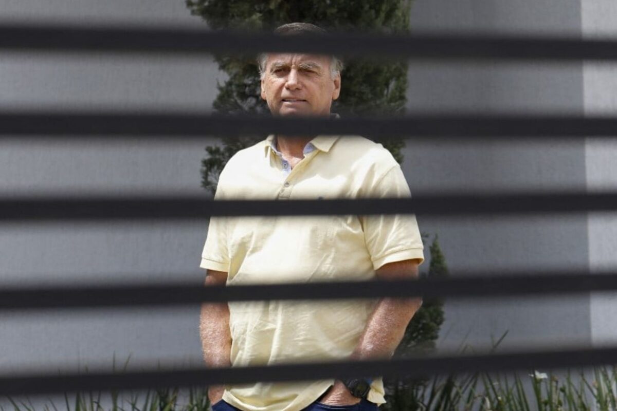 Política: Prisão de Bolsonaro dificulta articulações do PL e agrava crise interna no partido