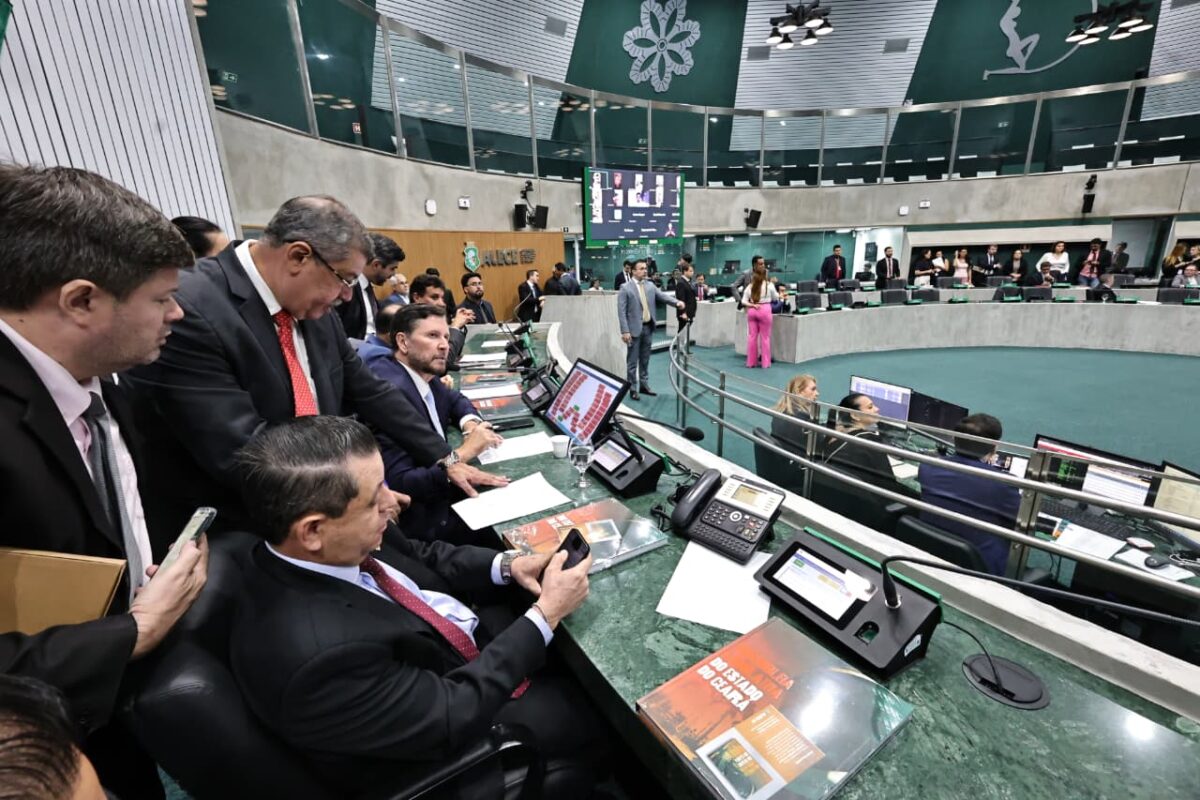 Política: Alece aprova contas do Governo do Ceará referentes a 2024 em sessão plenária