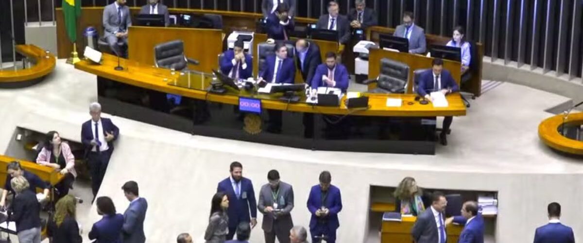 Investigação: PF deflagra operação contra grupo suspeito de ataques hacker a deputados que apoiaram projeto que equipara aborto a homicídio