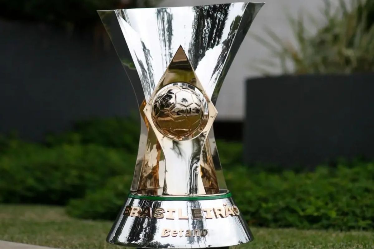 Futebol: Última rodada do Brasileirão define vagas, rebaixamento e premiações; veja como chegam os clubes