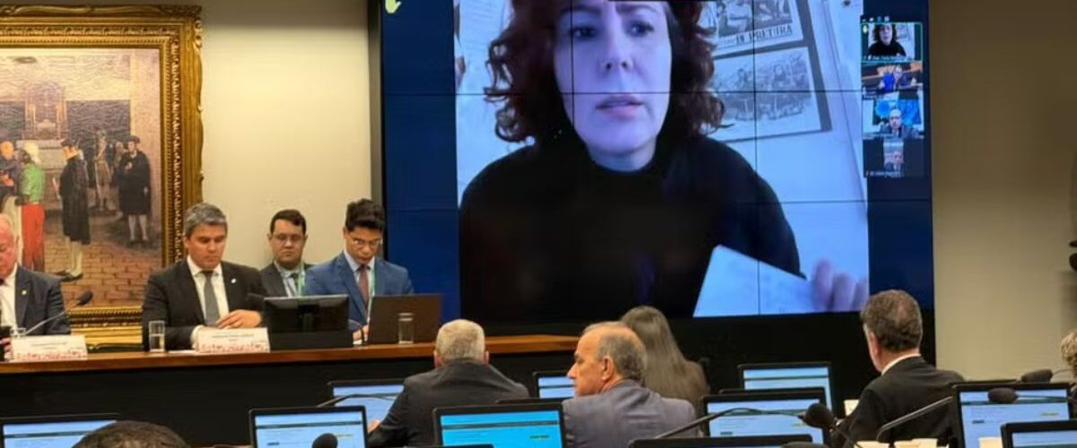 Política: Câmara rejeita cassação de Carla Zambelli e mantém deputada no cargo mesmo após condenação pelo STF