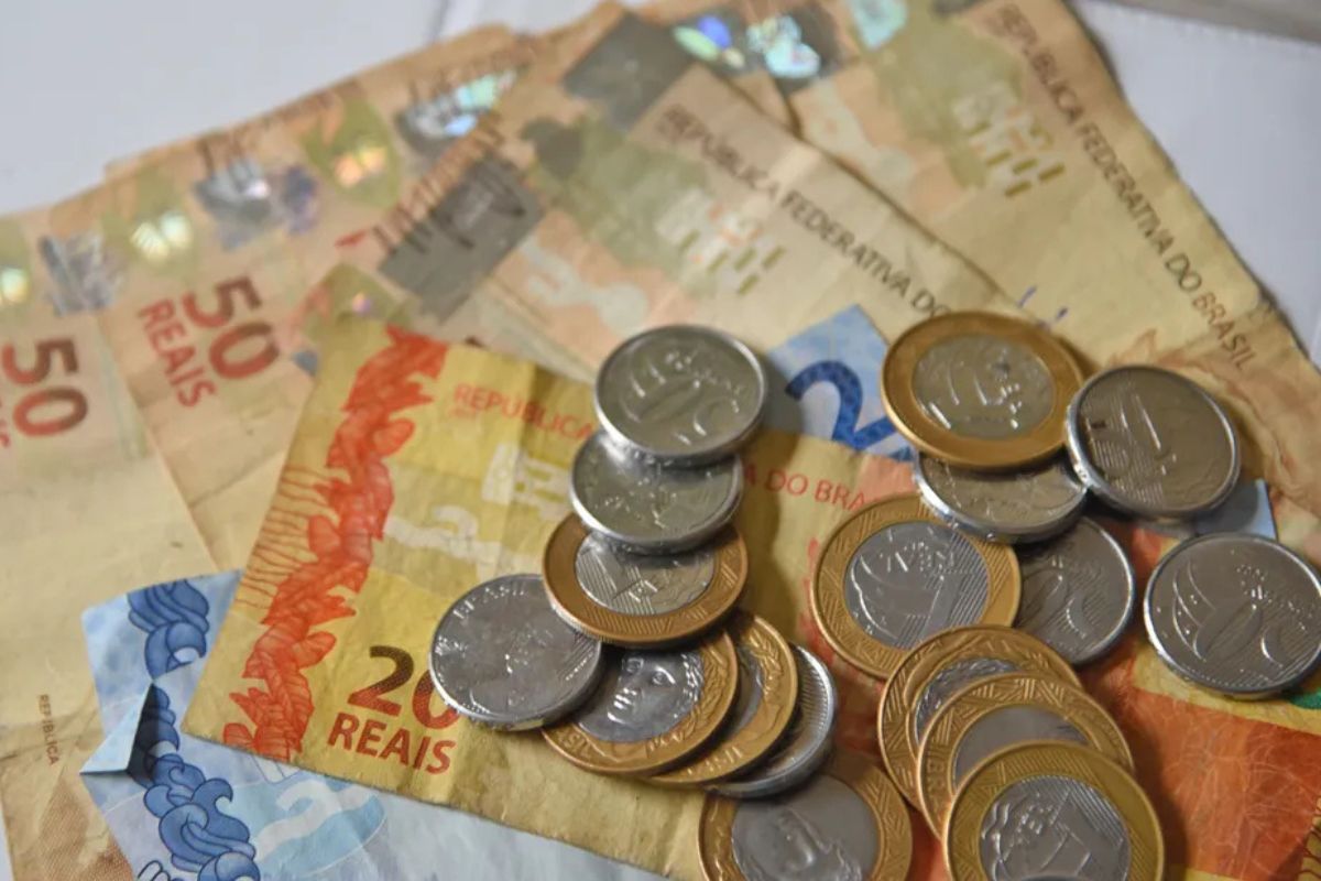 Economia: Carga tributária bate recorde histórico em 2024 e atinge maior nível em mais de duas décadas