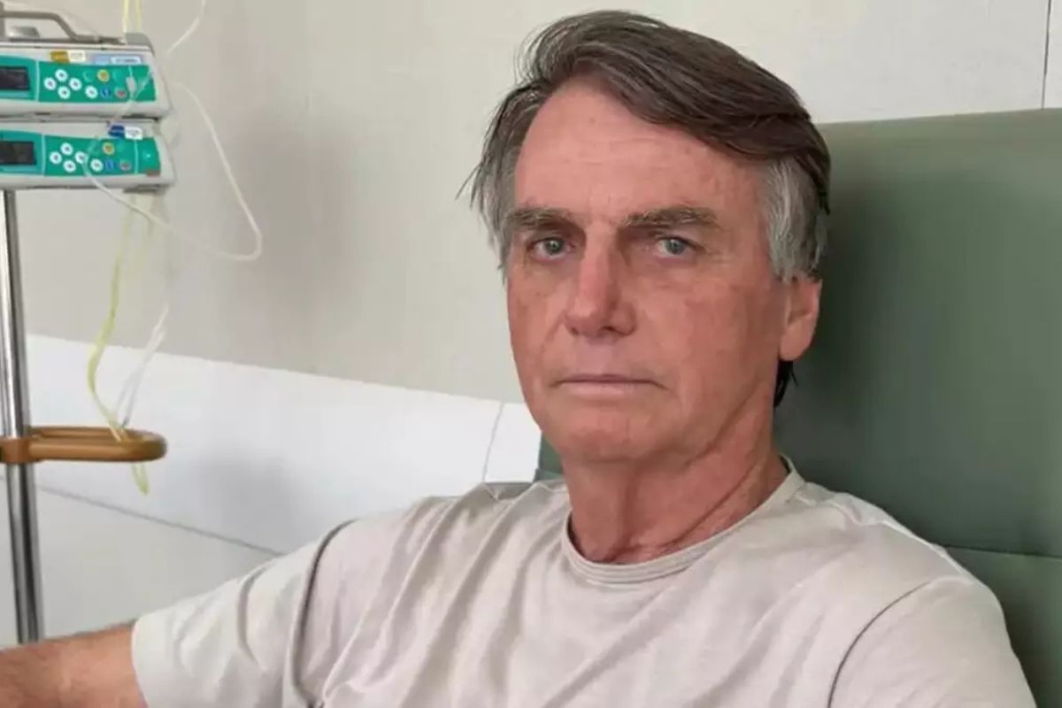 Política: Bolsonaro passa por cirurgia de hérnia inguinal nesta quinta-feira; entenda o problema e como é o tratamento