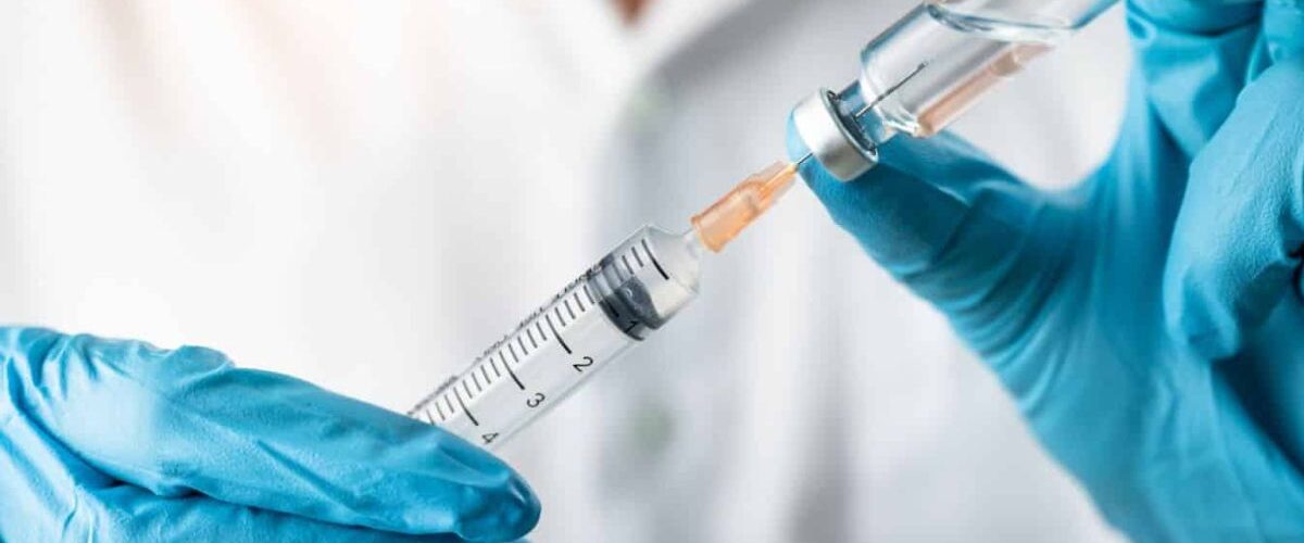 Saúde: Instituto Butantan entrega primeiras doses da vacina contra a dengue ao Ministério da Saúde