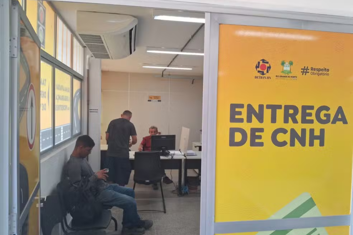 Habilitação: Governo inicia novas regras para tirar CNH sem autoescola; aplicativo terá aulas gratuitas e renovação automática para “bom condutor