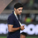 Futebol: Abel Ferreira coloca cargo à disposição após temporada sem títulos no Palmeiras