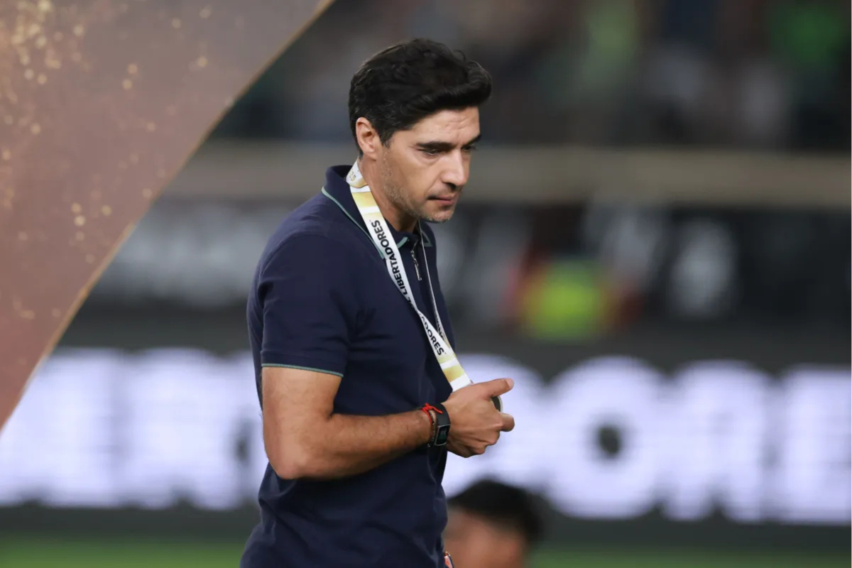 Futebol: Abel Ferreira coloca cargo à disposição após temporada sem títulos no Palmeiras