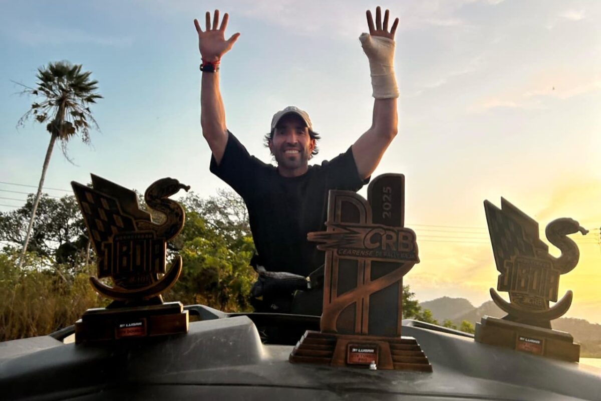 Esporte: Carlos Neto pilota com uma mão e sobe ao pódio ao lado de George Martins no Campeonato Cearense de Rally Baja