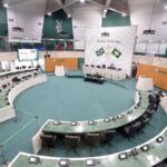 Política: Alece homenageia deputados com mais de 25 anos de vida pública com Medalha Paulo Sarasate