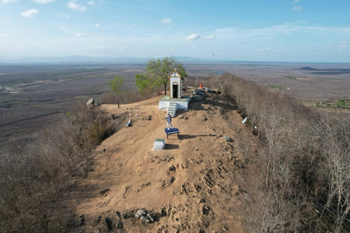 Cultura: Paulo Rodrigo lança clipe “Ocara” e transforma o município em palco cultural a céu aberto