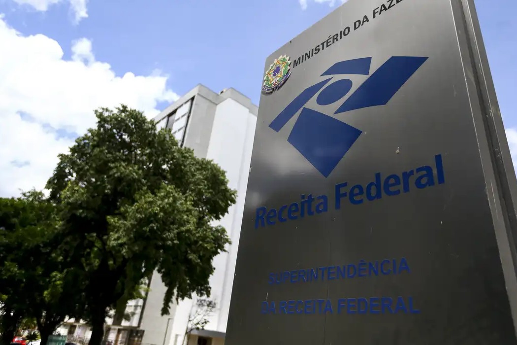 Economia: Arrecadação federal bate recorde de R$ 226,75 bilhões em novembro, aponta Receita Federal