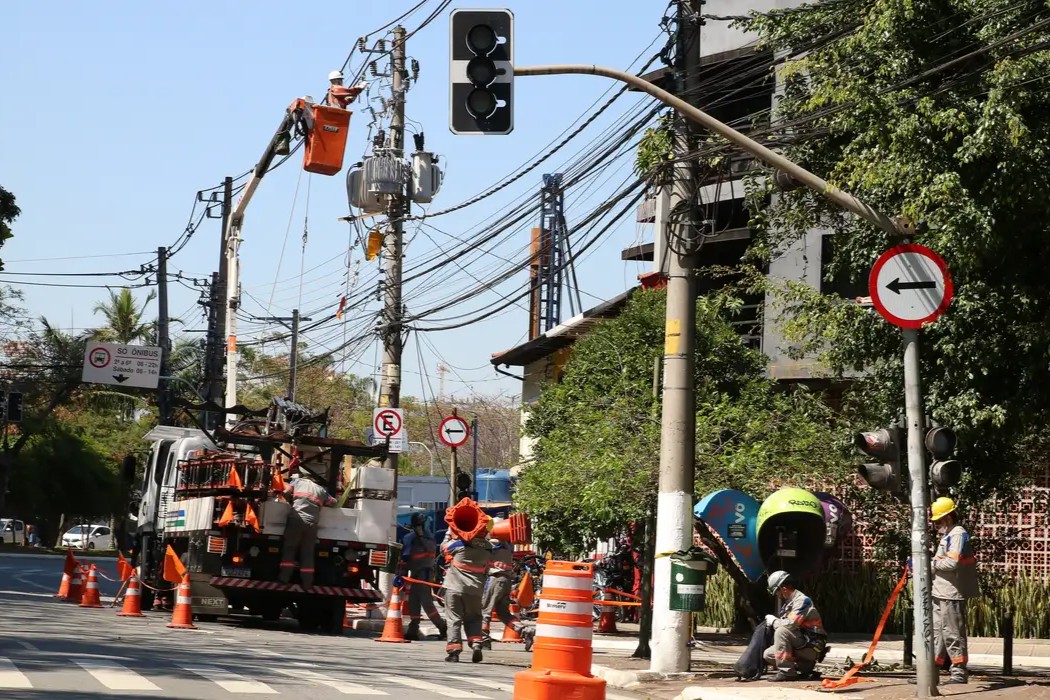 Crise: Justiça determina que Enel restabeleça energia em São Paulo em até 12 horas