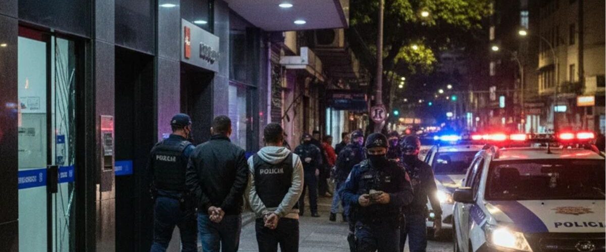 Segurança: Tentativa de roubo a banco no centro de São Paulo termina com dois presos em flagrante