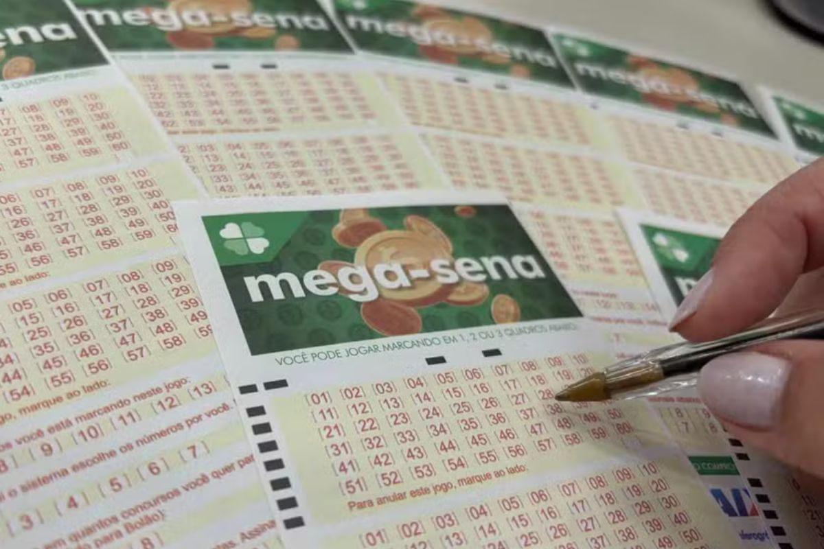Loteria: Mega-Sena acumula e prêmio chega a R$ 102 milhões no concurso 2.965