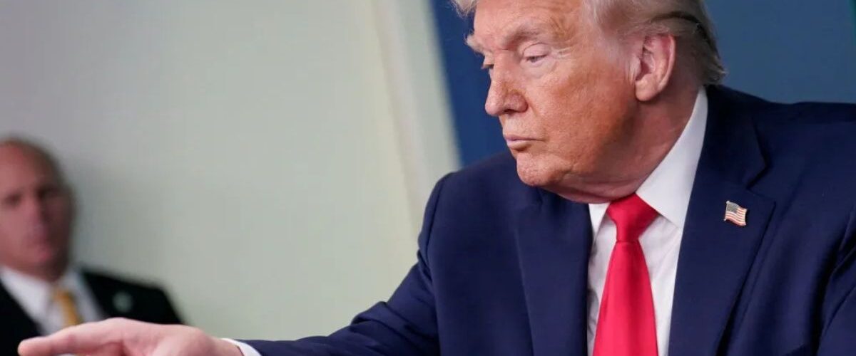 Economia: Trump enfraquece dólar e bolsas emergentes agradecem; Brasil bate novo recorde na B3