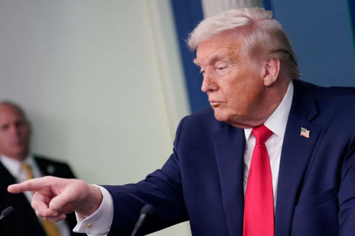 Economia: Trump enfraquece dólar e bolsas emergentes agradecem; Brasil bate novo recorde na B3