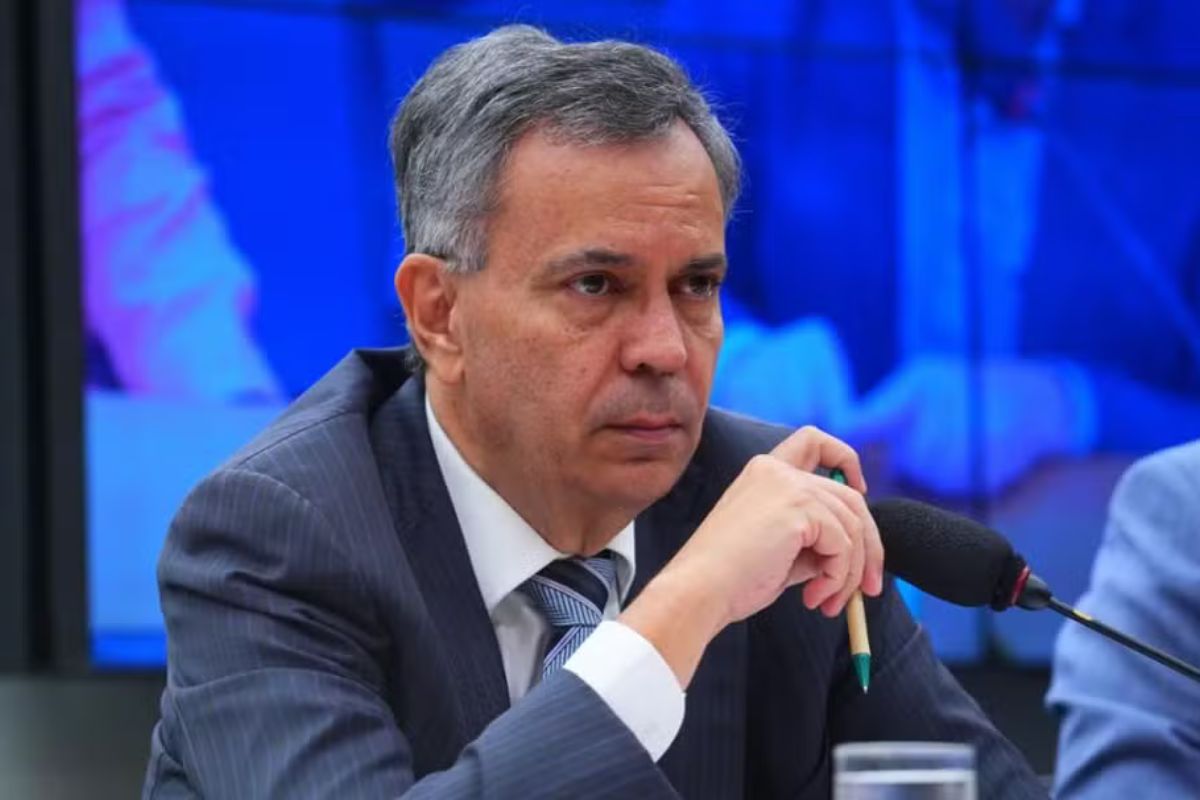 Política: Deputado Félix Mendonça é alvo de operação da PF que investiga desvios de emendas parlamentares