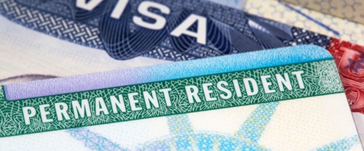 Mundo: Governo Trump congela concessão de vistos para brasileiros e cidadãos de outros 74 países, diz TV dos EUA