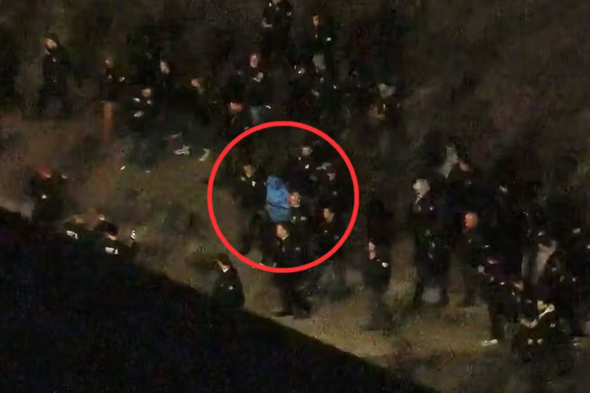 Mundo: Maduro chega a centro de detenção nos EUA após ser capturado em operação do governo Trump