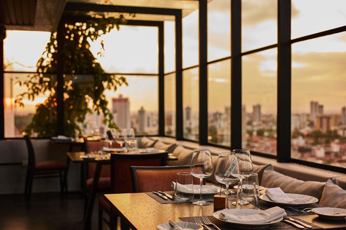 Gastronomia: Restaurante de Erick Jacquin no Nordeste celebra cinco anos como referência gastronômica em João Pessoa