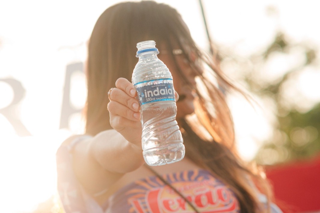 Marketing: Indaiá é anunciada como água oficial do Bloquinho de Verão 2026 em Fortaleza