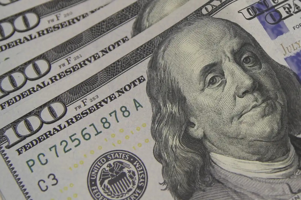 Economia: Dólar cai para R$ 5,19 e atinge menor valor em quase dois anos