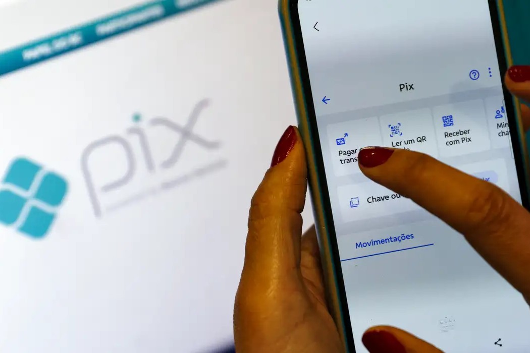 Economia: Receita Federal volta a negar taxação do Pix e alerta para golpes nas redes sociais