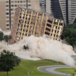Implosão: Torre Palace, primeiro hotel de luxo de Brasília, é implodido no centro da capital