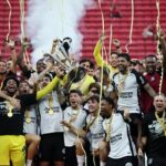 Futebol: Corinthians bate Flamengo e leva a Supercopa Rei
