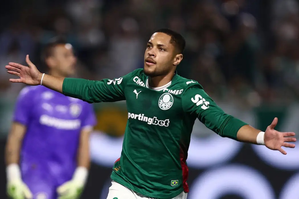 Futebol: Palmeiras vence Flu e segue líder