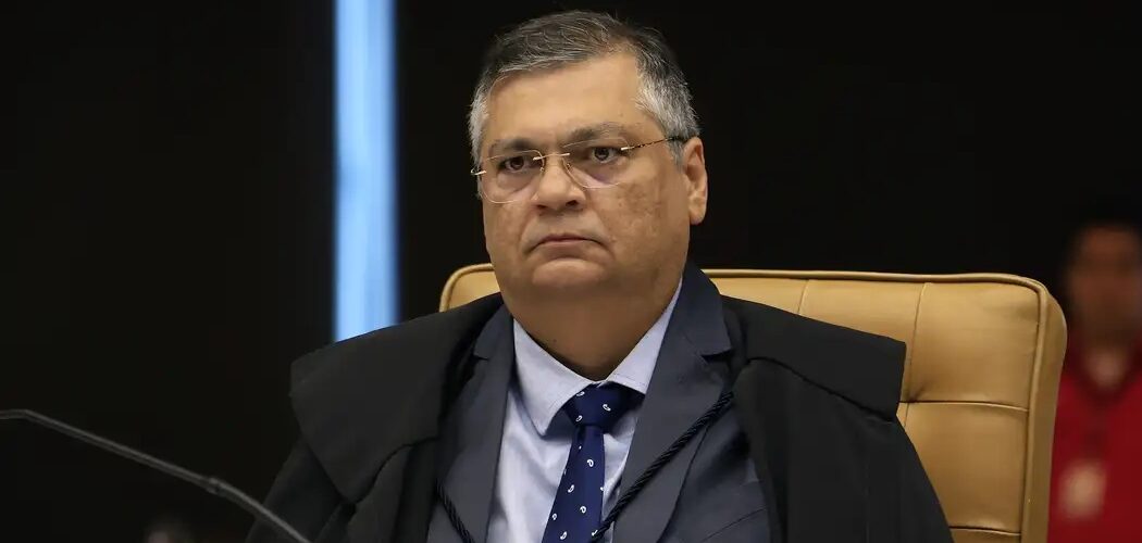 Justiça: Dino proíbe novas leis que criem “penduricalhos” acima do teto constitucional