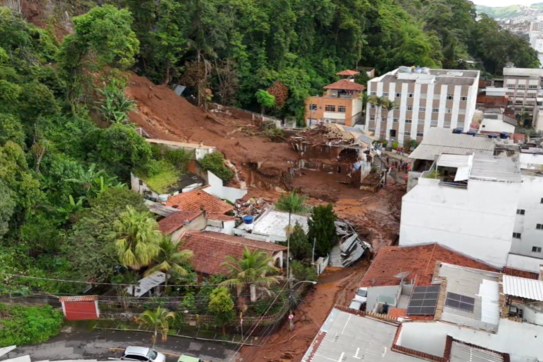 Tragédia: Chuvas elevam mortes a 30 em MG