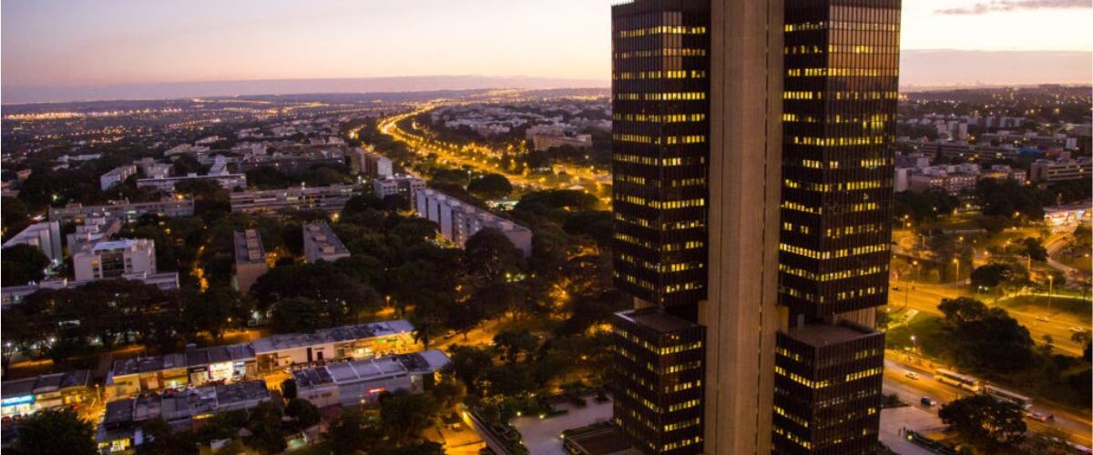 Economia: Mercado reduz previsão da inflação para 3,99% em 2026