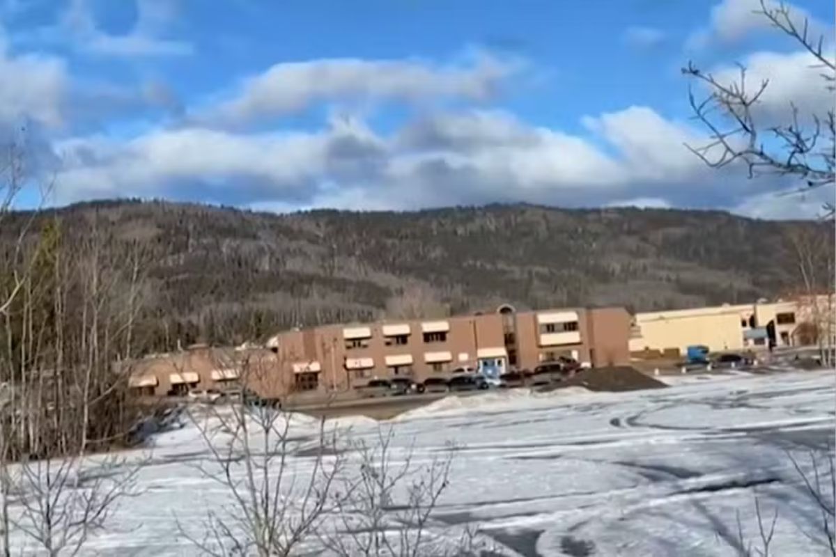 Mundo: Ataque a tiros em escola no Canadá deixa 10 mortos e choca pequena cidade