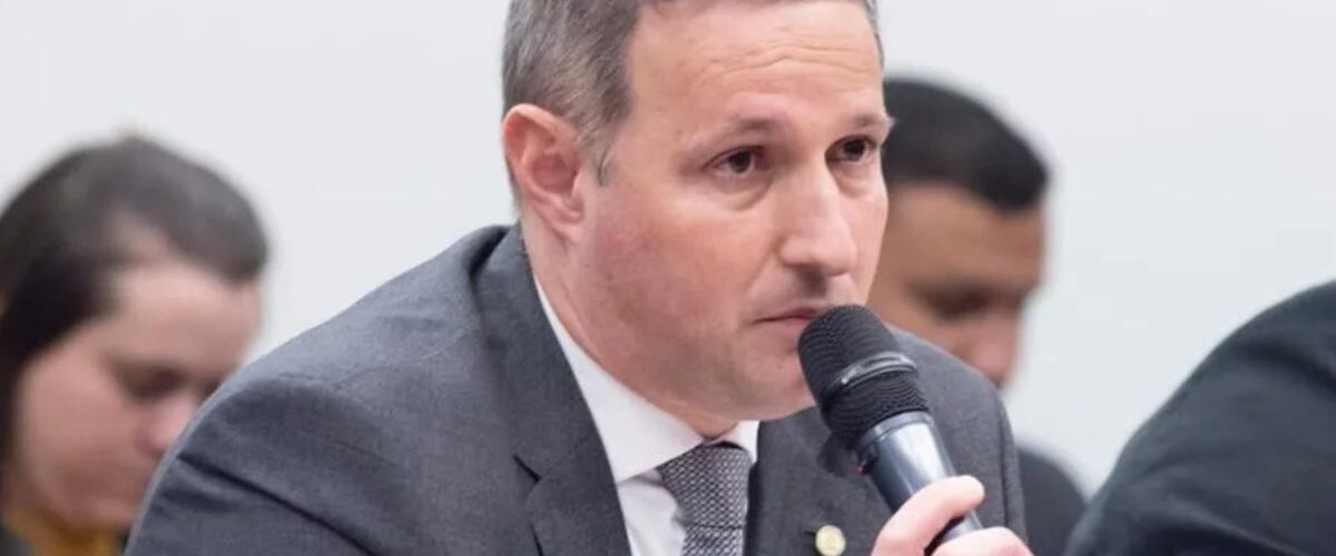 Política: Hugo mantém Derrite na relatoria do PL Antifacção e enfrenta resistência do governo