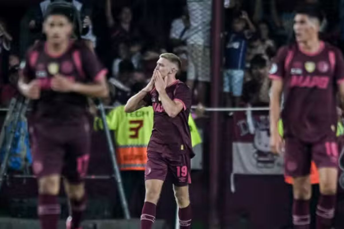 Futebol: Lanús vence o Flamengo e sai na frente na decisão da Recopa
