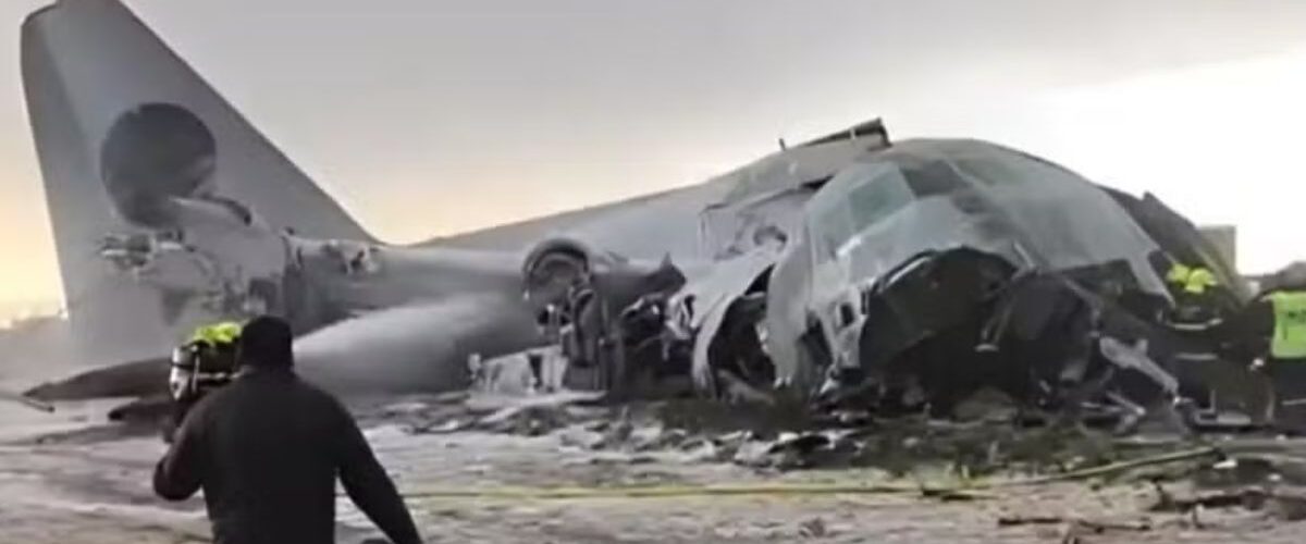 Tragédia: Avião militar cai perto de La Paz