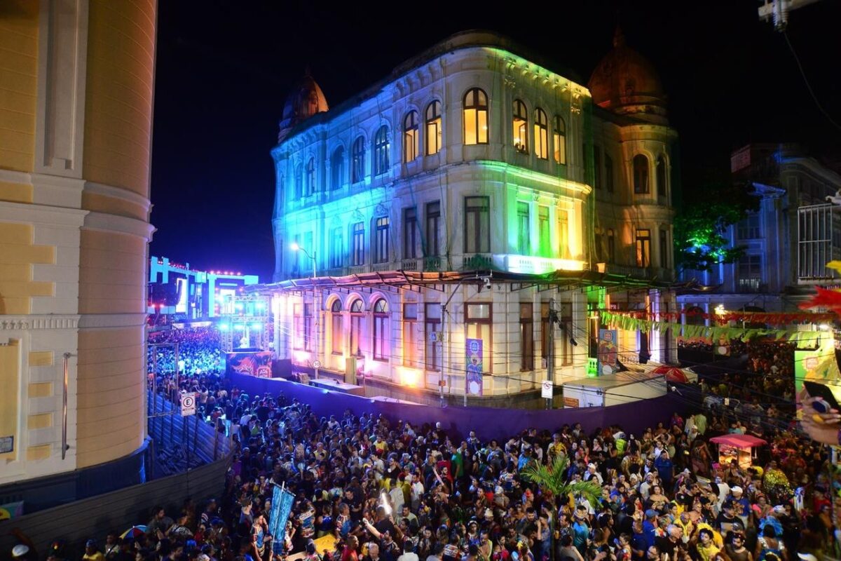 Folia: Camarote Marco Zero acelera preparativos para o Carnaval do Recife 2026